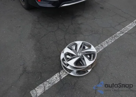 2019 Honda Civic Lx z USA, uszkodzony, nr VIN 19XFC2F63KE200681